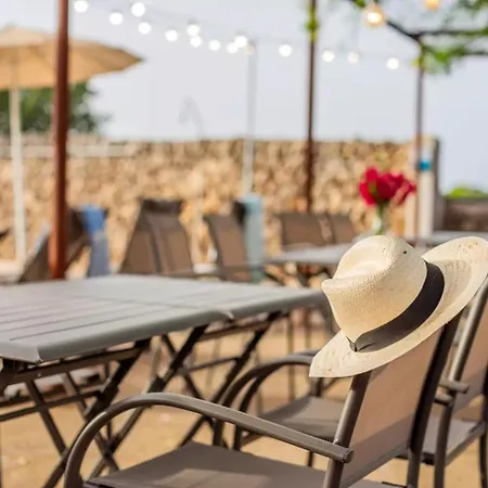 Menorca Llimpet ファームステイ アライオル